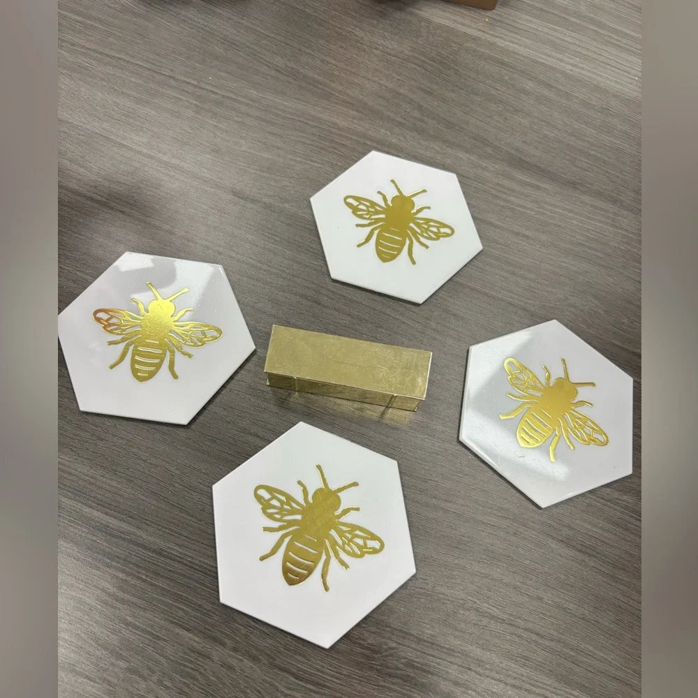 Horizon Dining 4 Hexagonal Coasters with Gold Bee Design and Holder - Picture 3 of 6